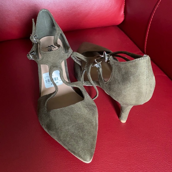 Brushed suede heels - Picture 1 of 5